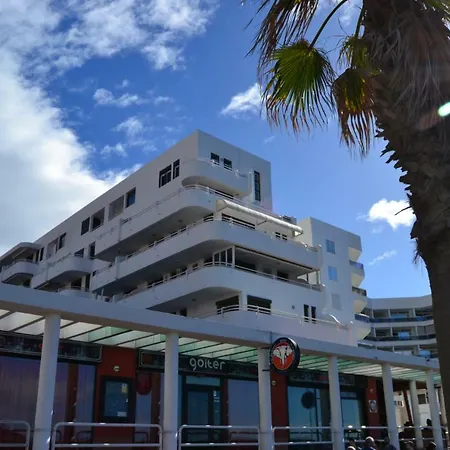 Sobre El Mar En Edificio Magallanes *