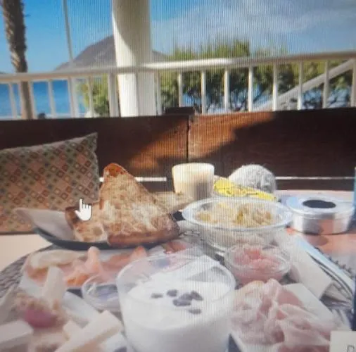 Sobre El Mar En Edificio Magallanes * El Medano (Tenerife)