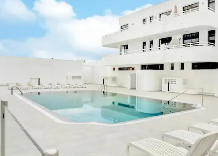 Sobre El Mar En Edificio Magallanes Apartment *