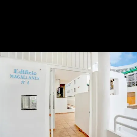 Sobre El Mar En Edificio Magallanes *