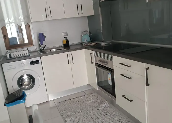 Sobre El Mar En Edificio Magallanes *