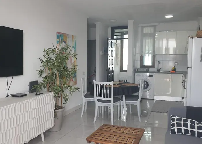 Sobre El Mar En Edificio Magallanes 아파트 *