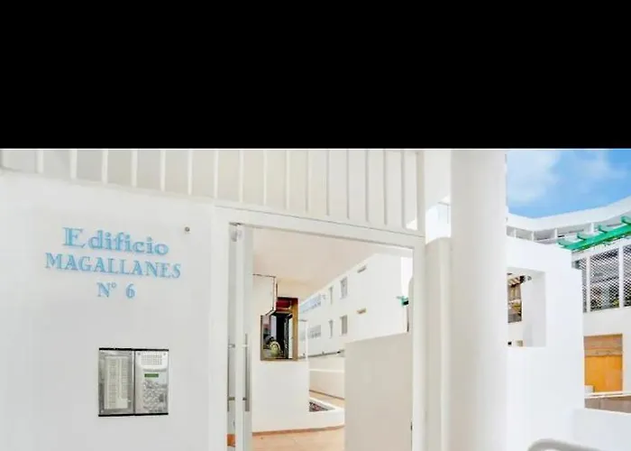 Sobre El Mar En Edificio Magallanes *